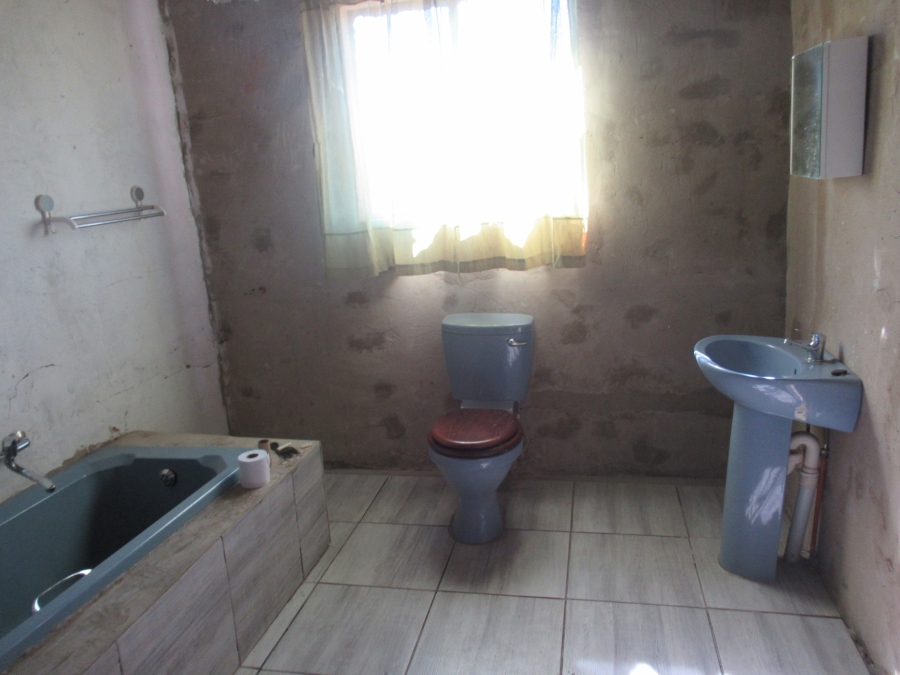 3 Bedroom Property for Sale in Naudeville Free State